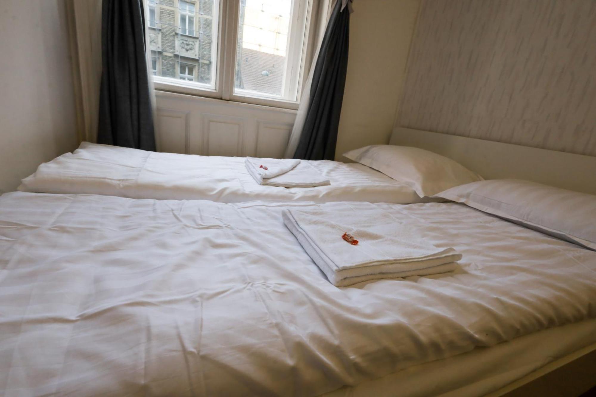 Budapest Pest-Port Apartment 4 Rooms For 16 Person 外观 照片