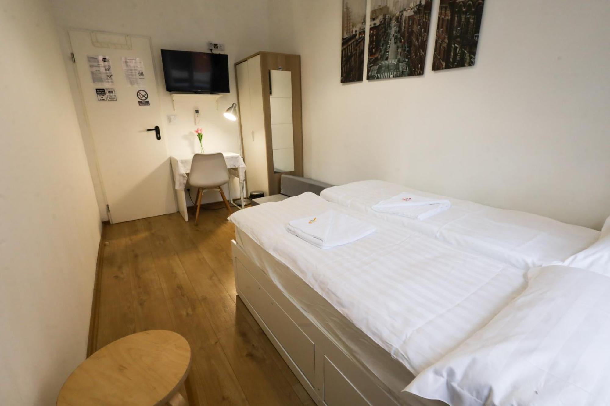 Budapest Pest-Port Apartment 4 Rooms For 16 Person 外观 照片